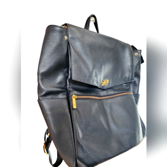 FRESHLY PICKED black Classic Diaper Bag with changing pad, Vegan Leather - Picture 3 of 9